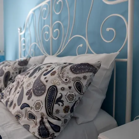 My In Πανσιόν