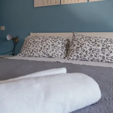 My In Πανσιόν